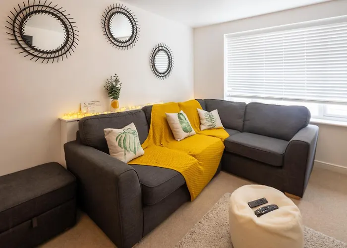 بيت للعطل Cozy Glam Patchway Garden House Sleep 9 Mid-long Term Welcome بريستول