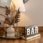 Cozy Glam Patchway Garden House Sleep 9 Mid-long Term Welcome Semesterbostad *