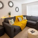 Semesterbostad Cozy Glam Patchway Garden House Sleep 9 Mid-long Term Welcome Bristol
