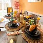 Semesterbostad Cozy Glam Patchway Garden House Sleep 9 Mid-long Term Welcome