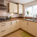 Cozy Glam Patchway Garden House Sleep 9 Mid-long Term Welcome Semesterbostad