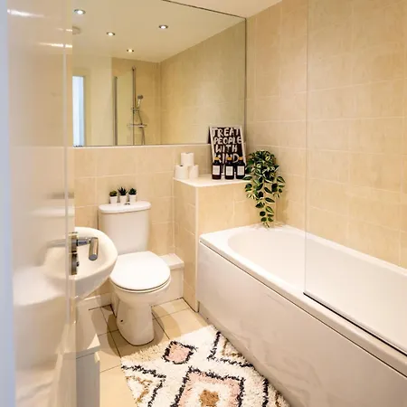 Cozy Glam Patchway Garden House Sleep 9 Mid-long Term Welcome * Bristol