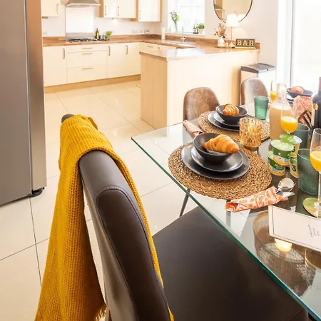 Сasa de vacaciones Cozy Glam Patchway Garden House Sleep 9 Mid-long Term Welcome Bristol