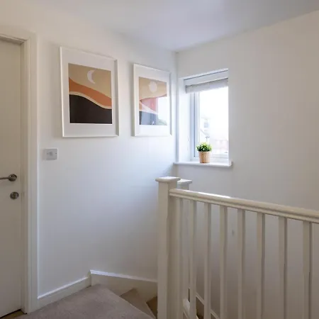 Сasa de vacaciones Cozy Glam Patchway Garden House Sleep 9 Mid-long Term Welcome Bristol
