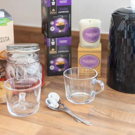 Cozy Glam Patchway Garden House Sleep 9 Mid-long Term Welcome Дом отдыха