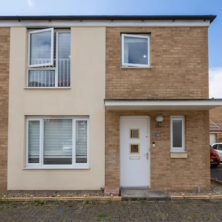 Cozy Glam Patchway Garden House Sleep 9 Mid-long Term Welcome Bristol