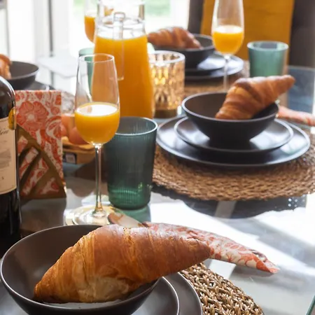 Дом отдыха Cozy Glam Patchway Garden House Sleep 9 Mid-long Term Welcome Бристоль