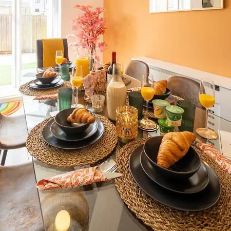 Дом отдыха Cozy Glam Patchway Garden House Sleep 9 Mid-long Term Welcome