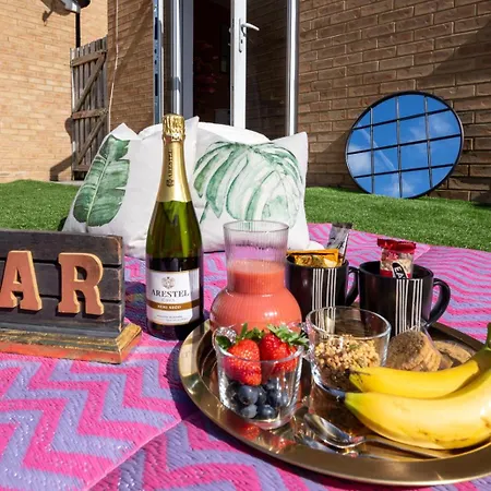 Cozy Glam Patchway Garden House Sleep 9 Mid-long Term Welcome * Bristol