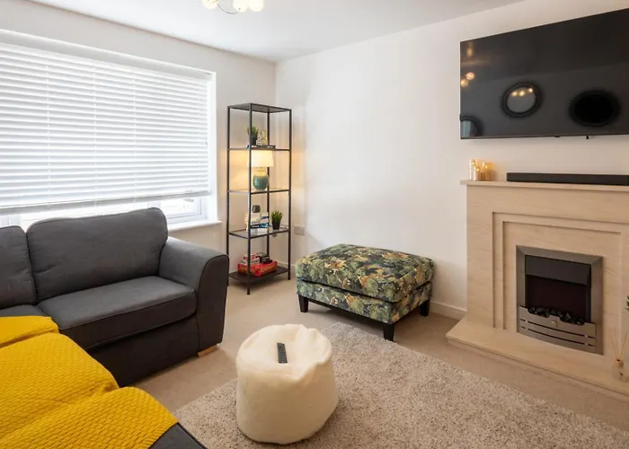 Cozy Glam Patchway Garden House Sleep 9 Mid-long Term Welcome Casa de Férias Bristol