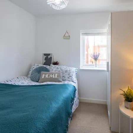 Cozy Glam Patchway Garden House Sleep 9 Mid-long Term Welcome * Bristol