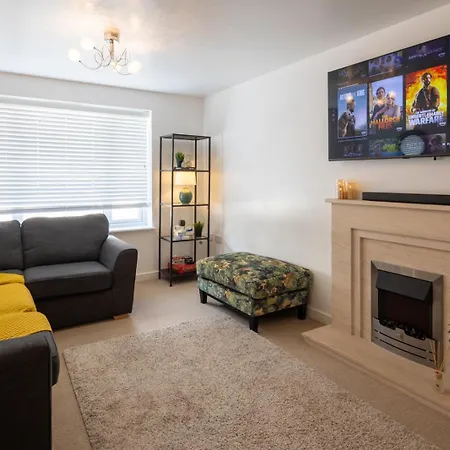 Cozy Glam Patchway Garden House Sleep 9 Mid-long Term Welcome בית נופש