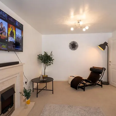 Cozy Glam Patchway Garden House Sleep 9 Mid-long Term Welcome