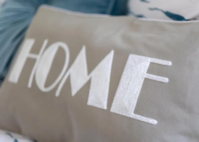 Cozy Glam Patchway Garden House Sleep 9 Mid-long Term Welcome